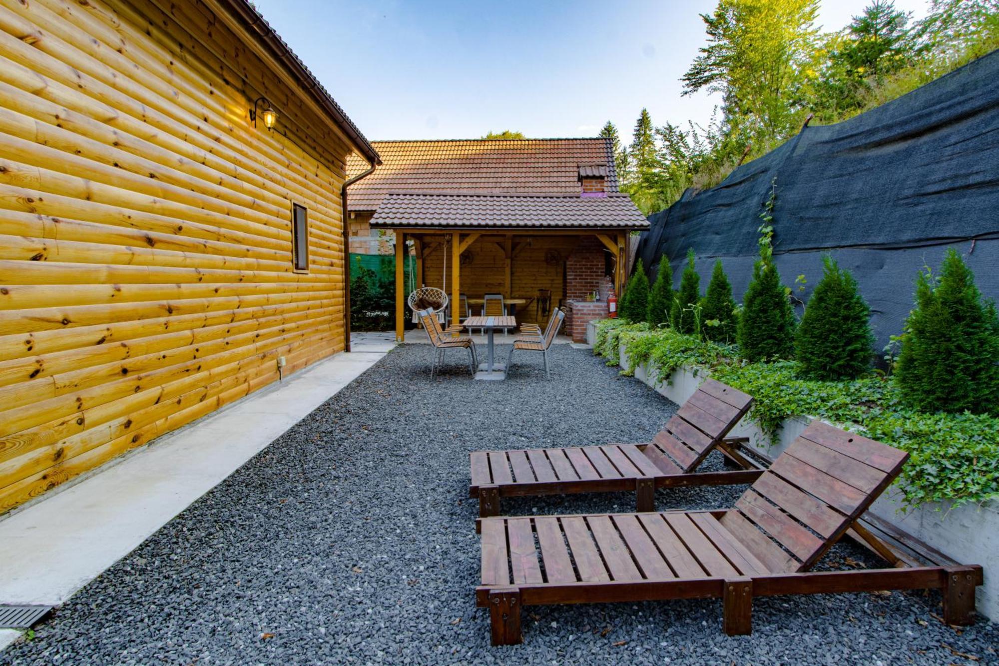 Bear'S Lair Chalet Porumbacu de Sus Exteriér fotografie